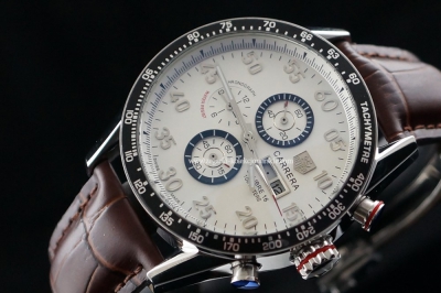TAG Heuer - 010